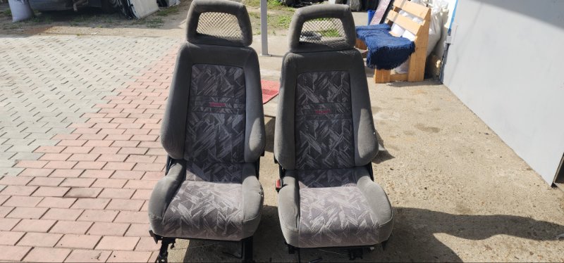 Сидение ISUZU BIGHORN UBS26DW 6VE1 2000 переднее (б/у)