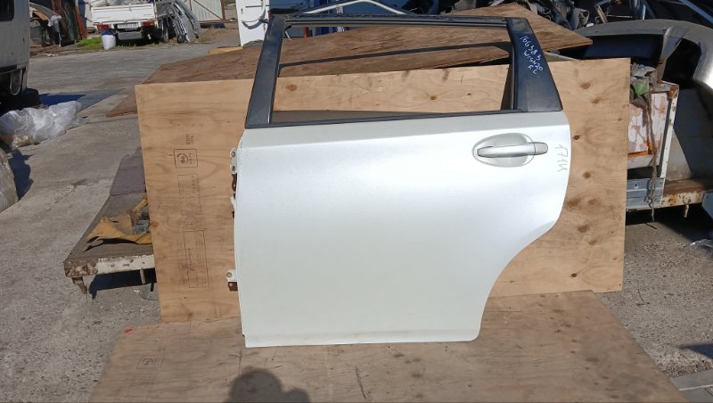 Дверь TOYOTA WISH ZGE20 2ZR-FAE 2009 задняя левая (б/у)