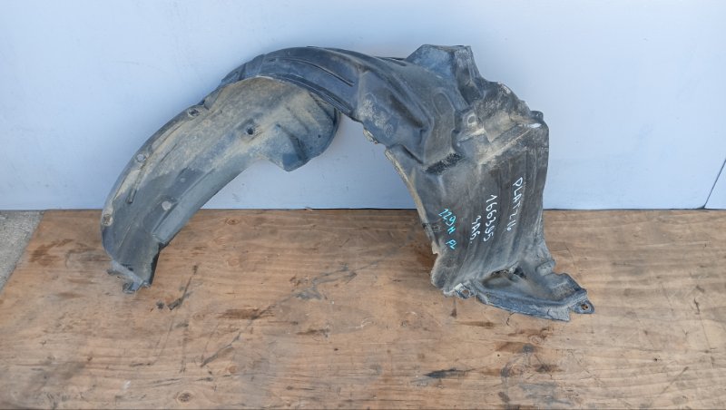 Подкрылок TOYOTA PLATZ NCP16 2NZ-FE 2000 передний правый (б/у)