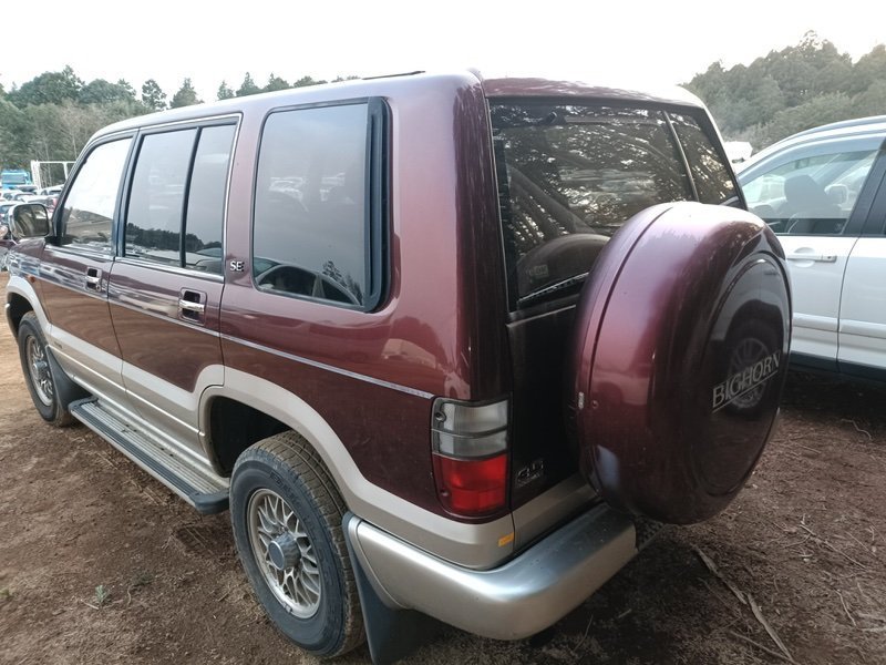 Колпак запасного колеса ISUZU BIGHORN UBS26GW 6VE1 1999 (б/у)