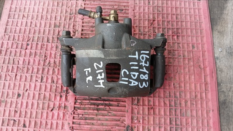 Суппорт NISSAN TIIDA LATIO SC11 HR15 2004 передний правый (б/у)