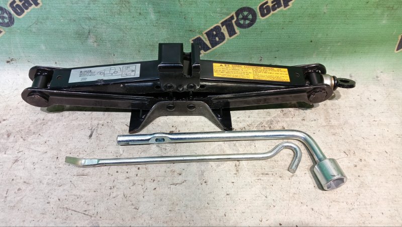 Поддомкратник MITSUBISHI GRANDIS NA4W 4G69 2004 (б/у)