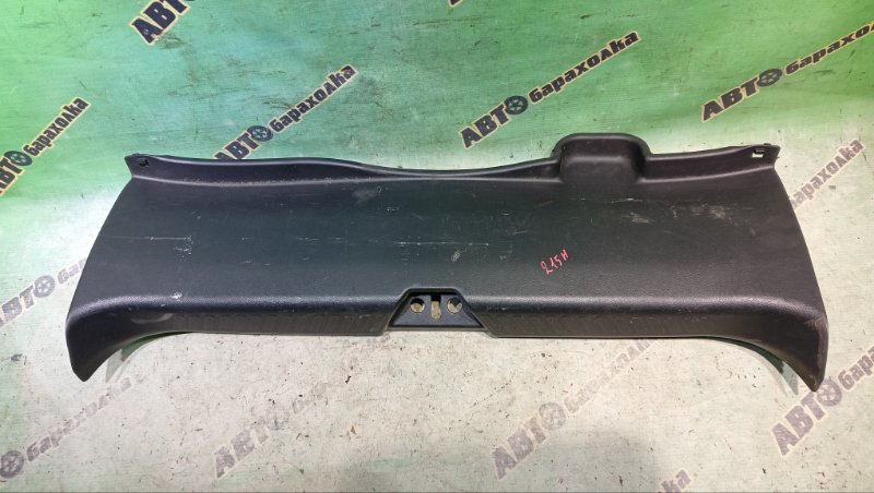 Накладка замка багажника HONDA INSPIRE UC1 J30A 2006 (б/у)