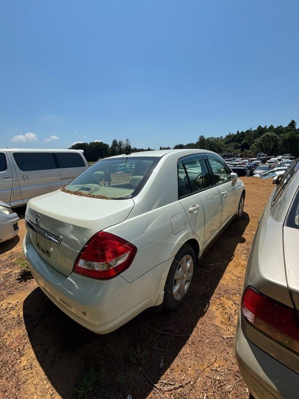Дверь NISSAN TIIDA LATIO SC11 HR15 2011 задняя правая (б/у)