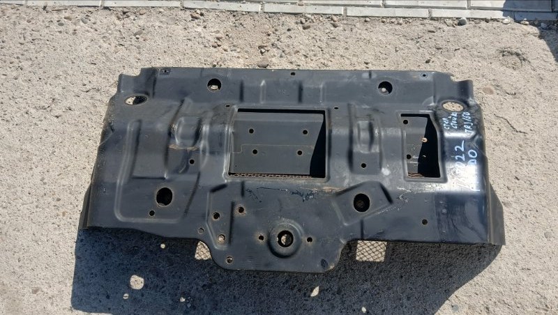 Защита двигателя TOYOTA Land Cruiser Prado TRJ150 2TR-FE 2014 (б/у)
