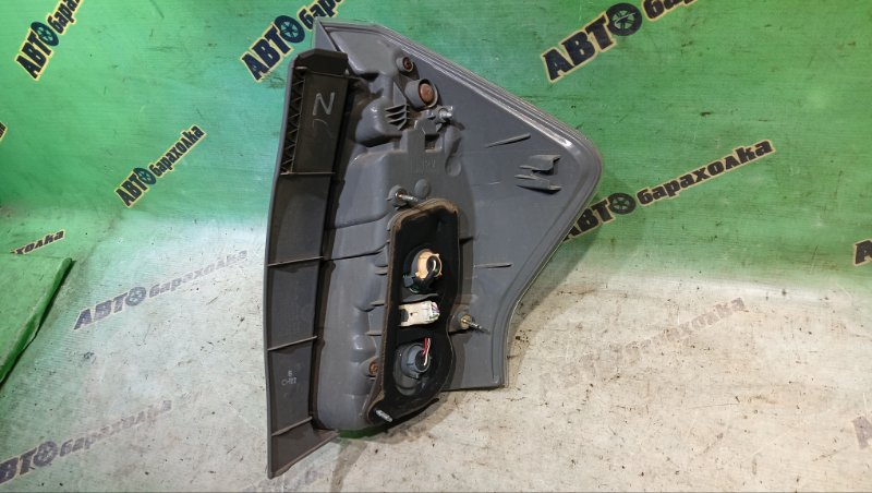 Стоп TOYOTA PRIUS ALPHA ZVW40W 2ZR-FXE 2013 задний левый (б/у) Стоп TOYOTA PRIUS ALPHA ZVW40W 2ZR-FXE 2013 задний левый (б/у)