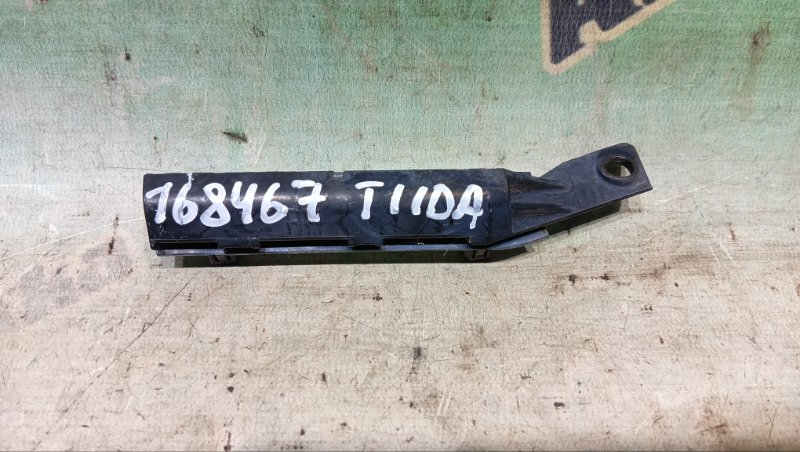Крепление бампера NISSAN TIIDA LATIO C11 переднее правое (б/у)
