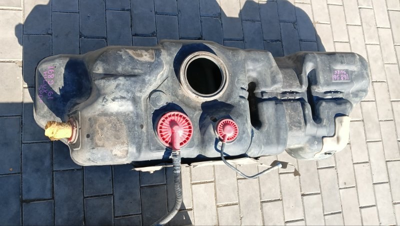 Бак топливный TOYOTA HILUX SURF RZN215 3RZ-FE 2002 (б/у)