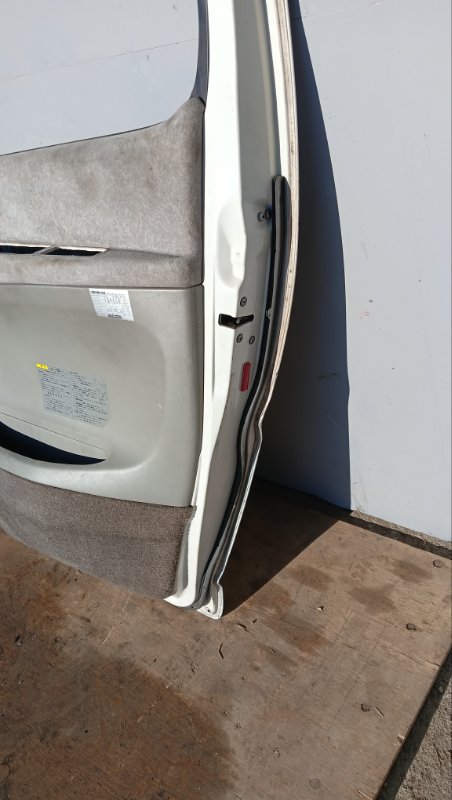 Дверь TOYOTA HIACE REGIUS KCH46G 1KZ-TE 1997 передняя правая (б/у) Дверь TOYOTA HIACE REGIUS KCH46G 1KZ-TE 1997 передняя правая (б/у)