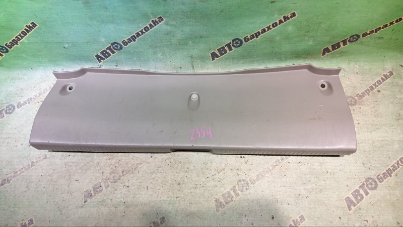 Накладка замка багажника TOYOTA COROLLA SPACIO AE111 4A-FE 2000 (б/у)