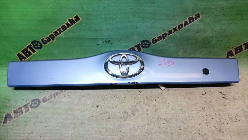 Накладка 5-й двери TOYOTA PRIUS NHW20 1NZ-FXE 2008 (б/у) Накладка 5-й двери TOYOTA PRIUS NHW20 1NZ-FXE 2008 (б/у)