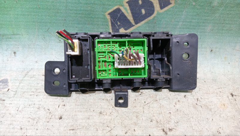 КНОПКА РЕГУЛИРОВКИ ЗЕРКАЛ NISSAN TEANA J31 VQ23(DE) 2005 (б/у) КНОПКА РЕГУЛИРОВКИ ЗЕРКАЛ NISSAN TEANA J31 VQ23(DE) 2005 (б/у)