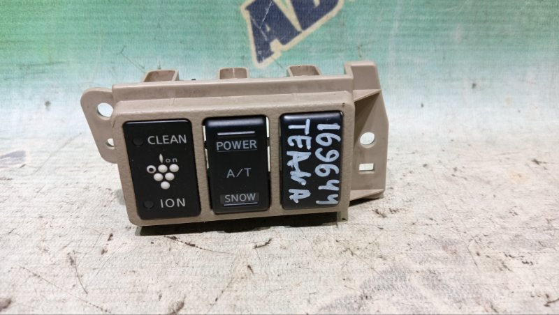 Кнопка NISSAN TEANA J31 VQ23(DE) 2005 (б/у)