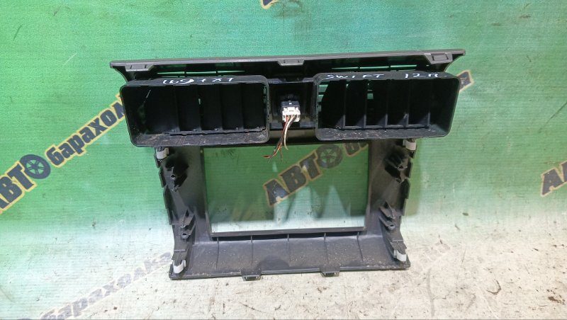 Консоль магнитофона SUZUKI SWIFT ZC71S K12B 2009 (б/у) Консоль магнитофона SUZUKI SWIFT ZC71S K12B 2009 (б/у)