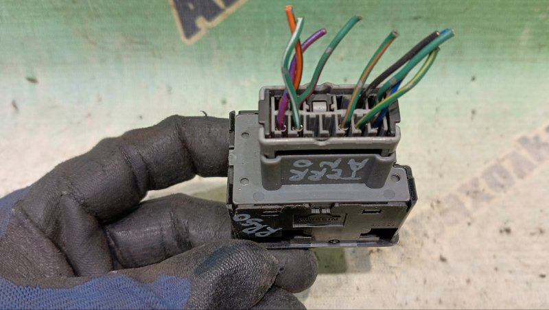 КНОПКА РЕГУЛИРОВКИ ЗЕРКАЛ NISSAN TERRANO RR50 QD32(ETI) 1997 (б/у) КНОПКА РЕГУЛИРОВКИ ЗЕРКАЛ NISSAN TERRANO RR50 QD32(ETI) 1997 (б/у)