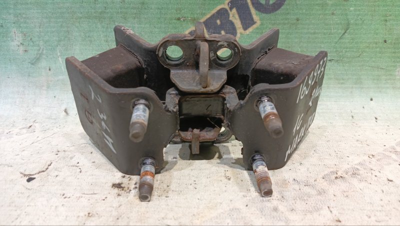 Подушка акпп TOYOTA MARK II GX100 1G-FE 1996 (б/у) Подушка акпп TOYOTA MARK II GX100 1G-FE 1996 (б/у)