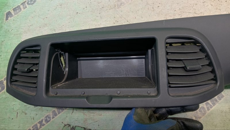 Консоль спидометра NISSAN LIBERTY RM12 QR20(DE) 2002 (б/у) Консоль спидометра NISSAN LIBERTY RM12 QR20(DE) 2002 (б/у)
