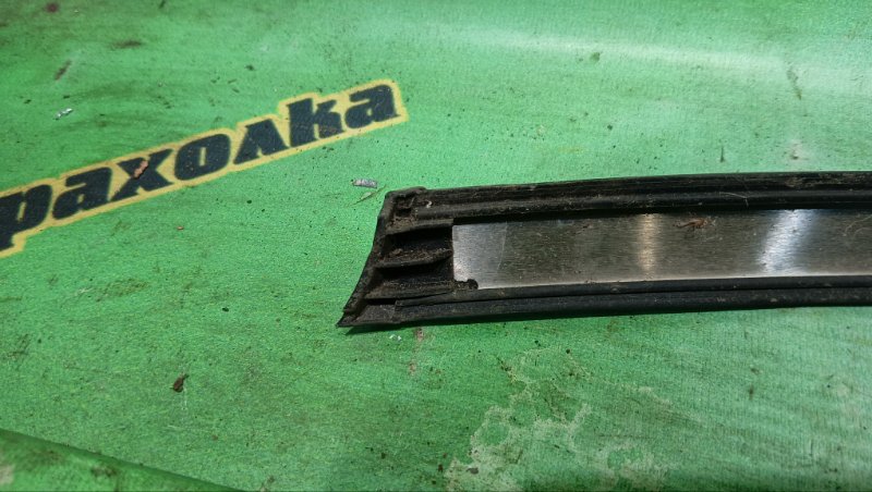 Молдинг на крышу SUZUKI SX4 YC11S M15A 2008 левый (б/у) Молдинг на крышу SUZUKI SX4 YC11S M15A 2008 левый (б/у)