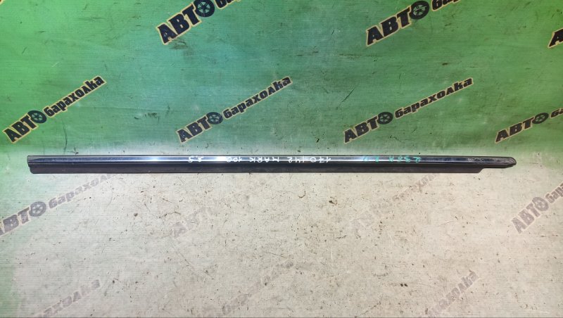 Молдинг стекла TOYOTA MARK II GX100 1G-FE 1996 задний правый (б/у)