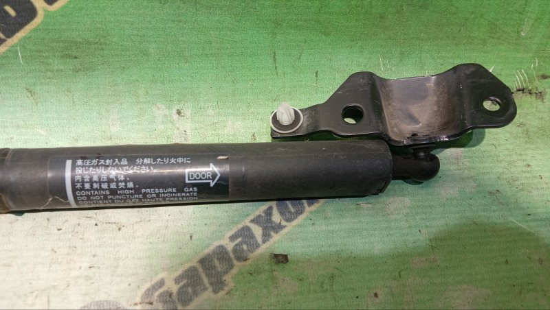 Амортизатор задней двери TOYOTA Land Cruiser Prado TRJ150W 2TR-FE 2014 (б/у) Амортизатор задней двери TOYOTA Land Cruiser Prado TRJ150W 2TR-FE 2014 (б/у)