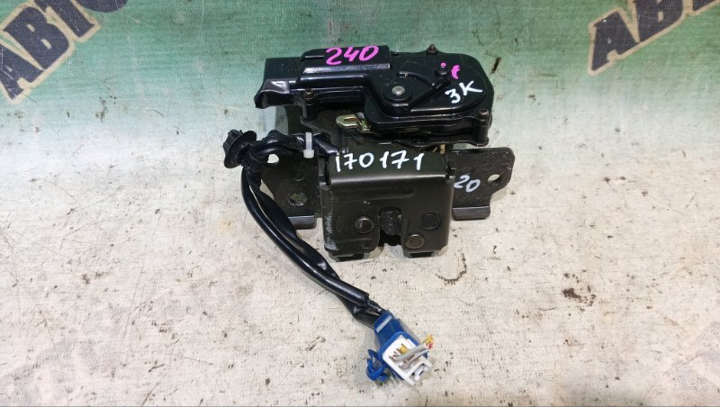 Замок 5-й двери TOYOTA PRIUS NHW20 1NZ-FXE 2004 (б/у) Замок 5-й двери TOYOTA PRIUS NHW20 1NZ-FXE 2004 (б/у)