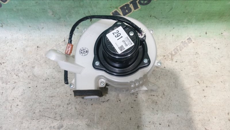 Мотор охлаждения батареи TOYOTA PRIUS NHW20 1NZ-FXE 2004 (б/у) Мотор охлаждения батареи TOYOTA PRIUS NHW20 1NZ-FXE 2004 (б/у)