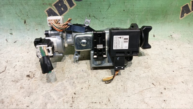 Замок зажигания SUZUKI SX4 YC11S M15A 2008 (б/у) Замок зажигания SUZUKI SX4 YC11S M15A 2008 (б/у)