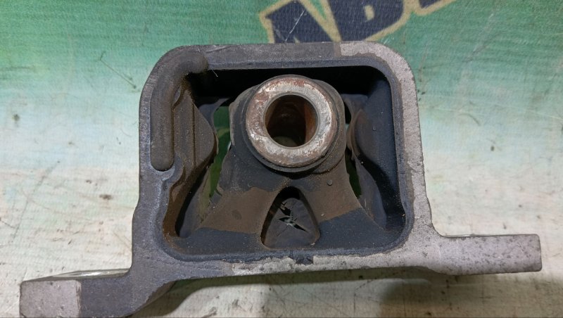 Подушка акпп HONDA CR-V RD5 K20A 2003 (б/у) Подушка акпп HONDA CR-V RD5 K20A 2003 (б/у)