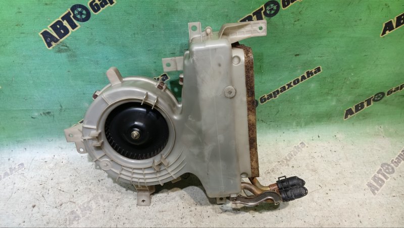 Печка TOYOTA HIACE REGIUS KCH46G 1KZ-TE 1997 задняя (б/у) Печка TOYOTA HIACE REGIUS KCH46G 1KZ-TE 1997 задняя (б/у)