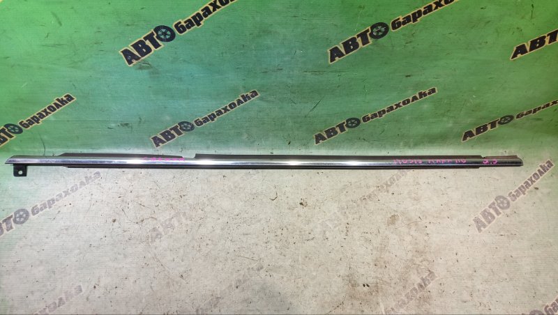 Молдинг стекла TOYOTA MARK II JZX110 1JZ-FSE 2004 задний правый (б/у)
