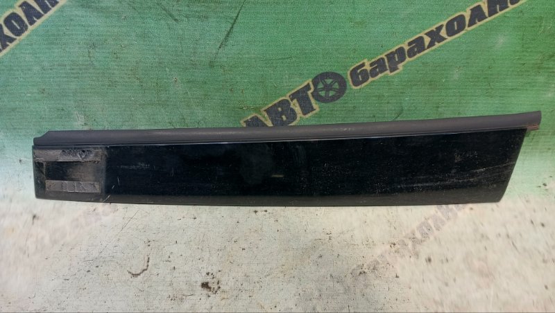 Накладка на дверь HONDA FIT GE6 задняя правая (б/у)