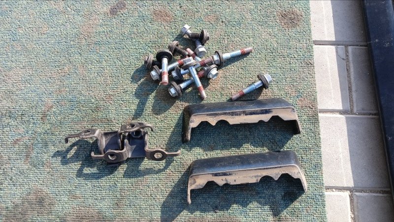 Рейлинги TOYOTA Land Cruiser Prado TRJ150W 2TR-FE 2014 (б/у) Рейлинги TOYOTA Land Cruiser Prado TRJ150W 2TR-FE 2014 (б/у)