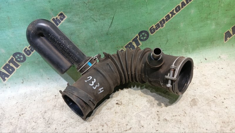 Гофра воздушного фильтра TOYOTA IPSUM ACM21W 2AZ-FE 2004 (б/у) Гофра воздушного фильтра TOYOTA IPSUM ACM21W 2AZ-FE 2004 (б/у)