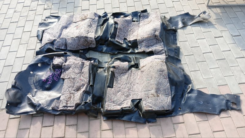 Ковер пола SUZUKI SWIFT ZC71S K12B 2009 (б/у) Ковер пола SUZUKI SWIFT ZC71S K12B 2009 (б/у)