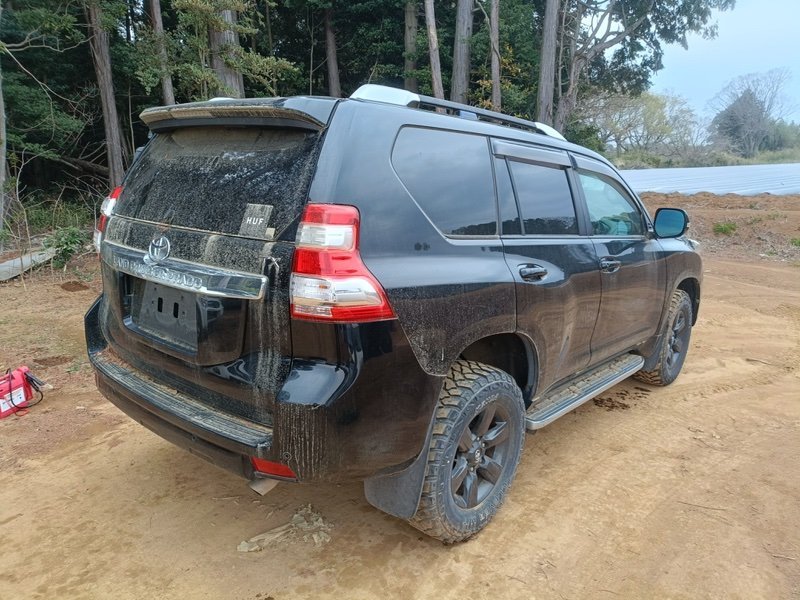 Рейлинги TOYOTA Land Cruiser Prado TRJ150W 2TR-FE 2014 (б/у) Рейлинги TOYOTA Land Cruiser Prado TRJ150W 2TR-FE 2014 (б/у)