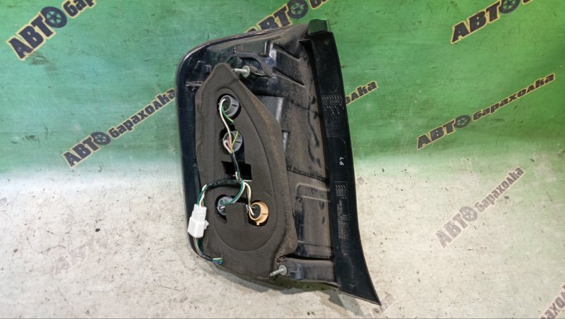 Стоп TOYOTA PRIUS NHW20 1NZ-FXE 2005 задний правый (б/у) Стоп TOYOTA PRIUS NHW20 1NZ-FXE 2005 задний правый (б/у)