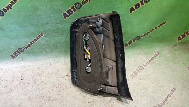 Стоп TOYOTA PRIUS NHW20 1NZ-FXE 2006 задний правый (б/у) Стоп TOYOTA PRIUS NHW20 1NZ-FXE 2006 задний правый (б/у)