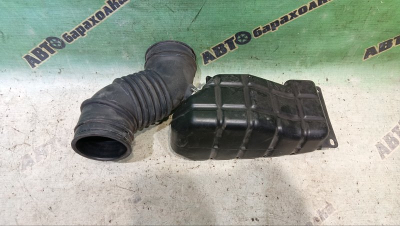 Гофра воздушного фильтра TOYOTA Land Cruiser Prado TRJ150W 2TR-FE 2014 (б/у) Гофра воздушного фильтра TOYOTA Land Cruiser Prado TRJ150W 2TR-FE 2014 (б/у)