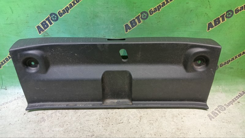 Накладка замка багажника NISSAN TIIDA LATIO SC11 HR15 2011 (б/у)