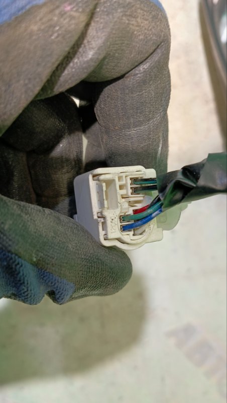 Зеркало TOYOTA VISTA ARDEO SV50G 3S-FSE 2000 переднее левое (б/у) Зеркало TOYOTA VISTA ARDEO SV50G 3S-FSE 2000 переднее левое (б/у)