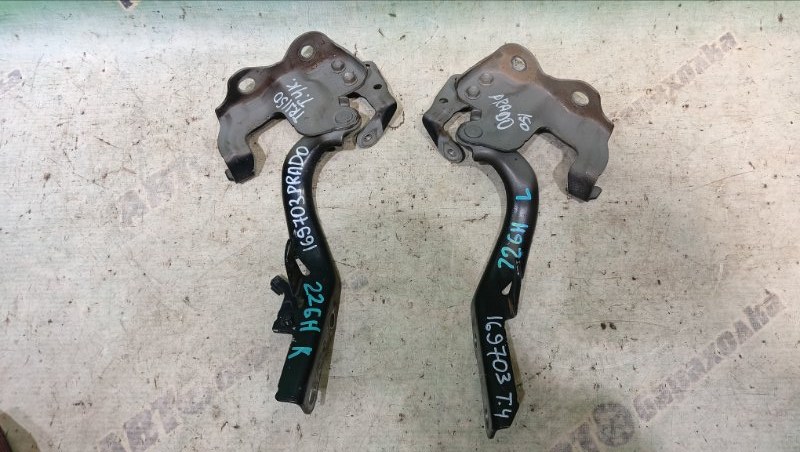 Петля капота TOYOTA Land Cruiser Prado TRJ150W 2TR-FE 2014 (б/у) Петля капота TOYOTA Land Cruiser Prado TRJ150W 2TR-FE 2014 (б/у)