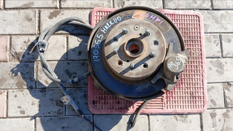 Ступица TOYOTA MARK II JZX110 1JZ-FSE 2004 задняя левая (б/у)