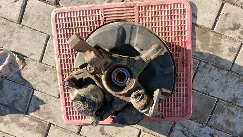 Ступица TOYOTA VISTA ARDEO SV50G 3S-FSE 2000 передняя правая (б/у) Ступица TOYOTA VISTA ARDEO SV50G 3S-FSE 2000 передняя правая (б/у)