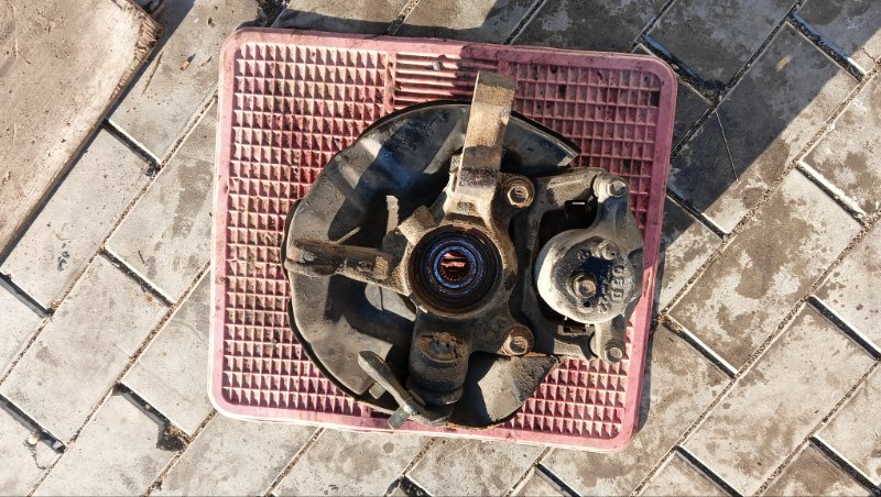 Ступица TOYOTA VISTA ARDEO SV50G 3S-FSE 2000 передняя левая (б/у) Ступица TOYOTA VISTA ARDEO SV50G 3S-FSE 2000 передняя левая (б/у)