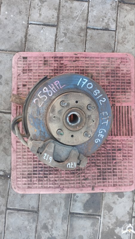 Ступица HONDA FIT GE6 L13A 2008 передняя левая (б/у)