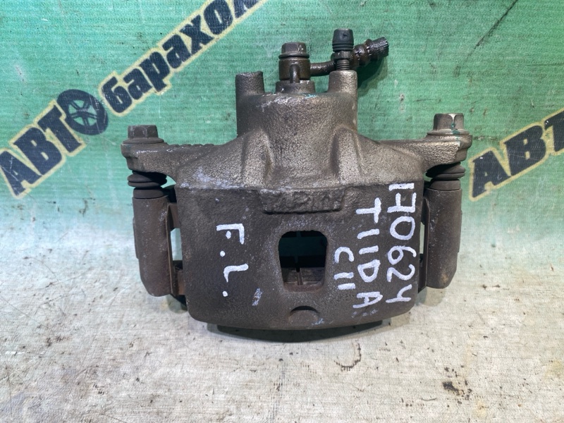 Суппорт NISSAN TIIDA LATIO SC11 HR15 2011 передний левый (б/у)