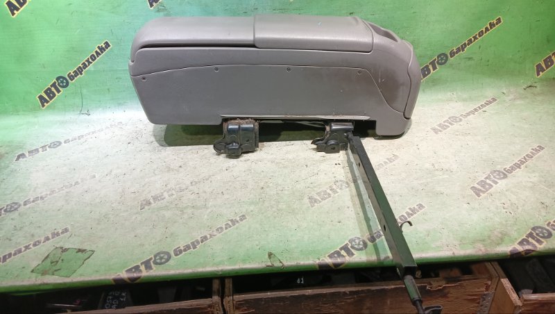 Бардачок между сиденьями TOYOTA VISTA ARDEO SV50G 3S-FSE 2000 (б/у)
