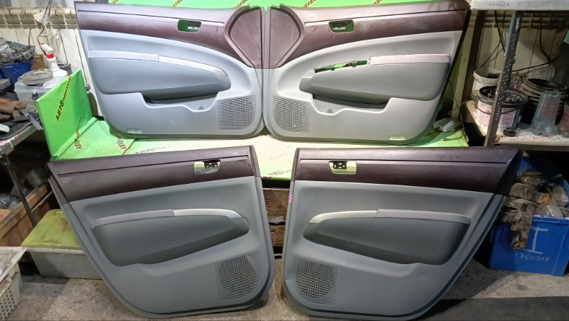 Обшивка дверей TOYOTA PRIUS NHW20 1NZ-FXE 2005 (б/у)