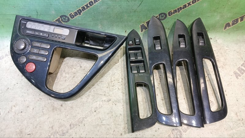 Пластик салона TOYOTA WISH ZNE14G 1ZZ-FE 2004 (б/у)