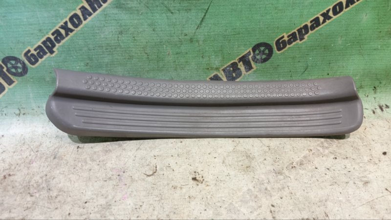 НАКЛАДКА НА ПОРОГ САЛОНА NISSAN TERRANO TR50 ZD30(DDTI) 1999 задняя правая (б/у)